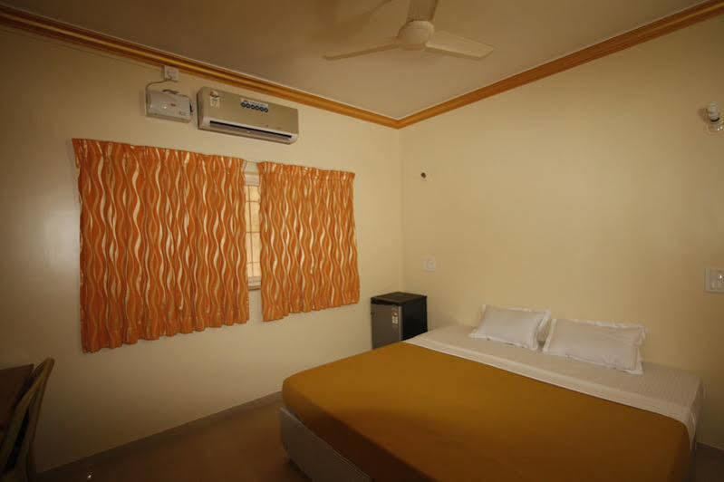 Spot On 39618 El Paso Hotel Arambol Exterior photo